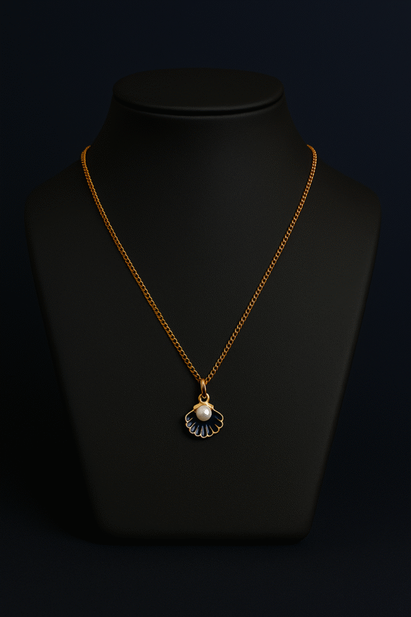 royal blue seashell and pearl pendant necklace