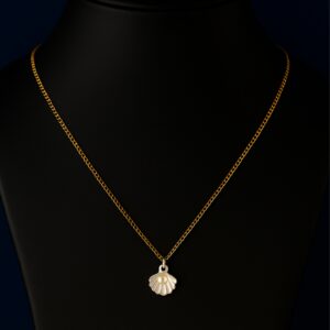 white seashell and pearl pendant necklace